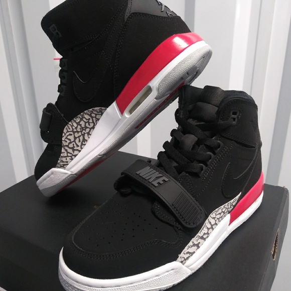 Air Jordan Legacy 312 (GS). New. Kids Size: 6 & 7 - Picture 8 of 8